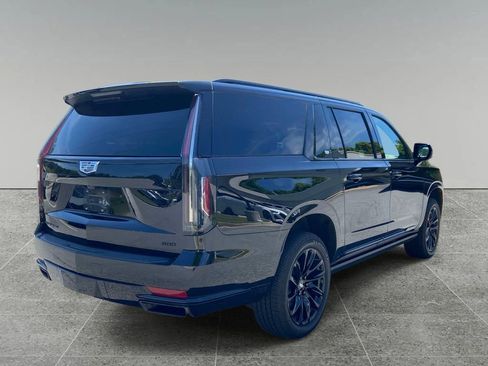 Certified 2023 Cadillac Escalade ESV Sport w/ LPO, ONYX Package AWD/4WD image 4