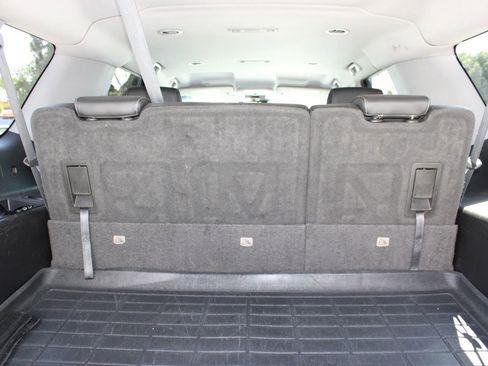 Used 2019 Chevrolet Suburban LT image 40