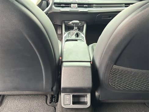 New 2025 Kia K4 GT-Line image 17