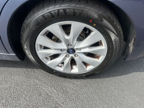 Used 2017 Subaru Legacy 2.5i Premium AWD/4WD image 27