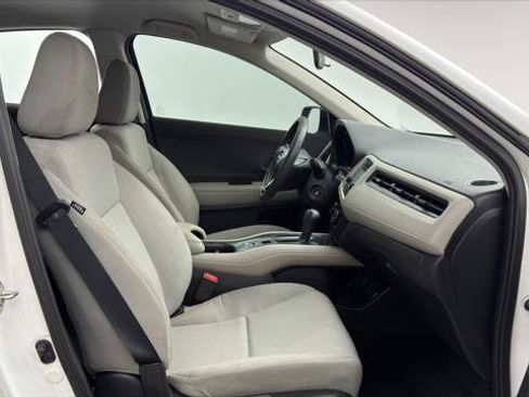 Used 2019 Honda HR-V LX image 22