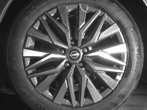 Used 2025 Nissan Altima 2.5 SV image 14