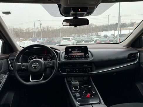 Used 2023 Nissan Rogue S image 25