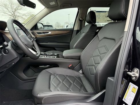 New 2026 Volkswagen Atlas SE image 17