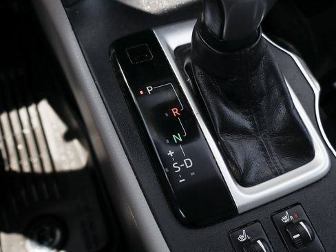 Used 2019 Toyota Highlander XLE image 33