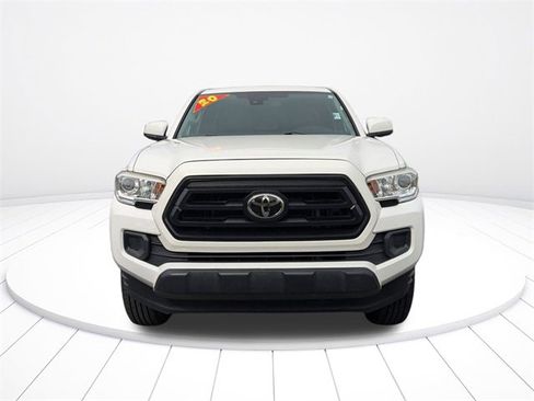 Used 2020 Toyota Tacoma SR image 8