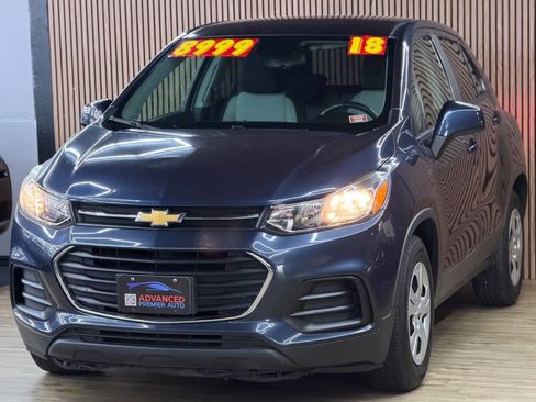 Used 2018 Chevrolet Trax LS w/ LPO, Cargo Package FWD image 1