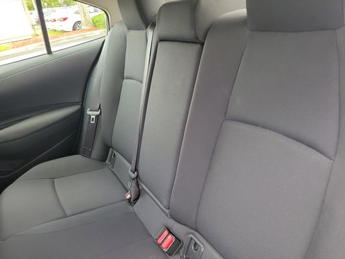 Used 2021 Toyota Corolla LE FWD image 11