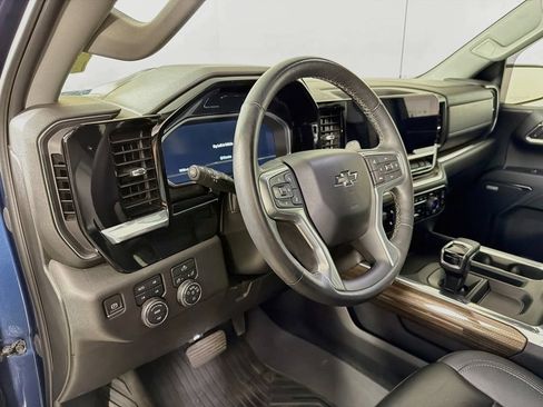 Used 2023 Chevrolet Silverado 1500 RST AWD/4WD image 10