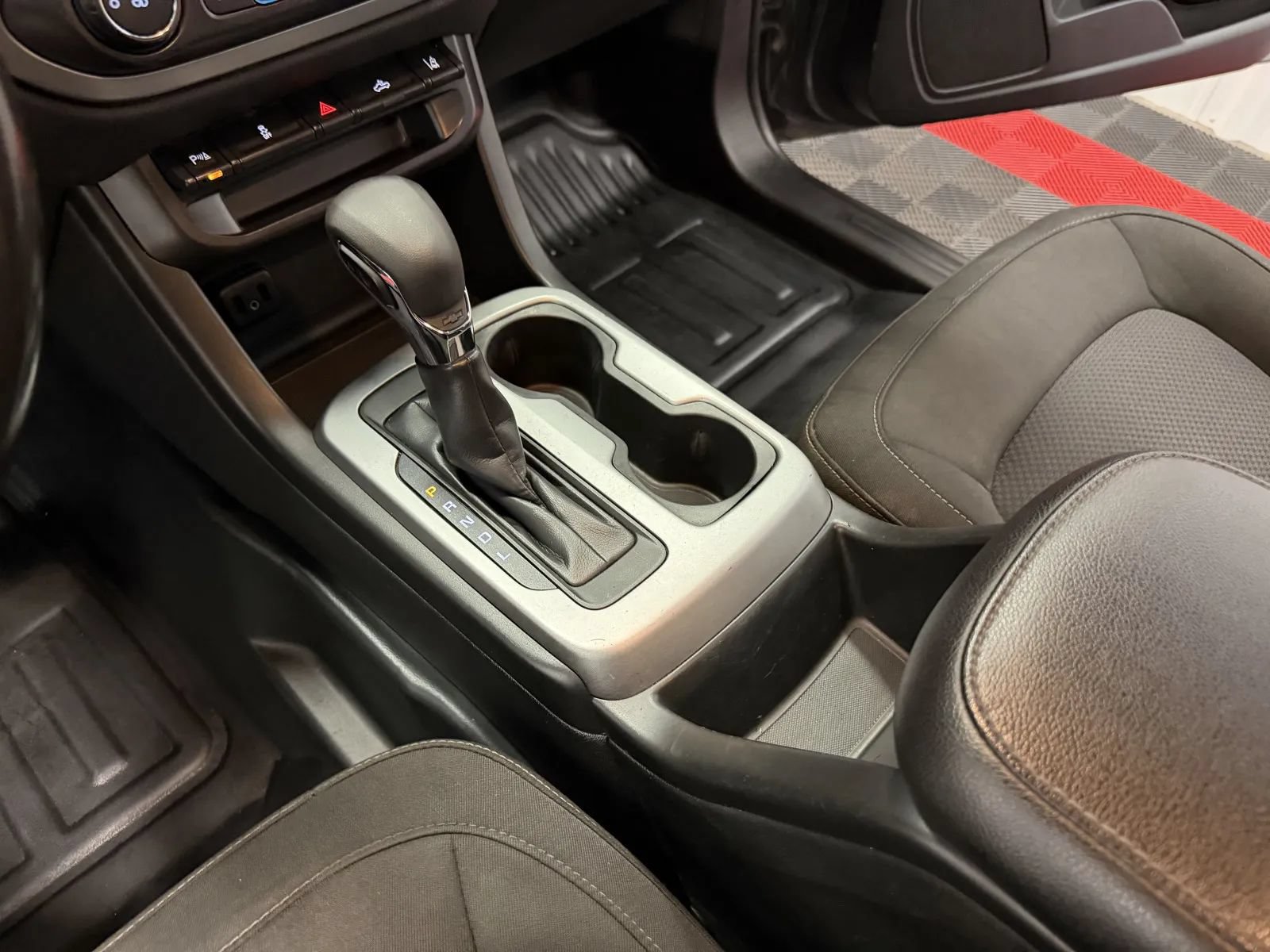 Used 2022 Chevrolet Colorado LT w/ Fleet Safety Package RWD image 32