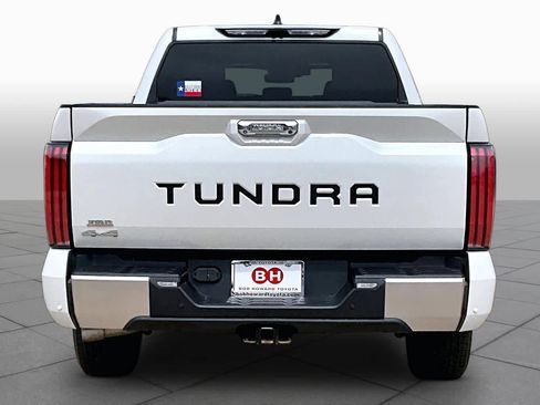 Used 2025 Toyota Tundra Limited AWD/4WD image 5