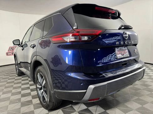 Used 2024 Nissan Rogue SL w/ SL Premium Package FWD image 30