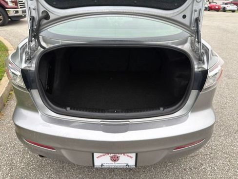 Used 2013 MAZDA MAZDA3 i Touring FWD image 22
