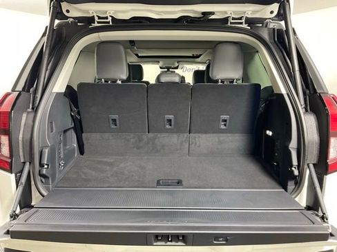 New 2025 Ford Expedition Active image 11