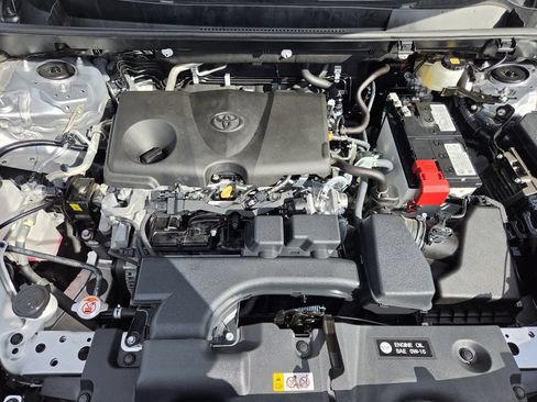 Used 2025 Toyota RAV4 XLE FWD image 31
