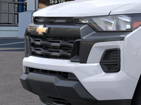 Used 2024 Chevrolet Colorado LT RWD image 13