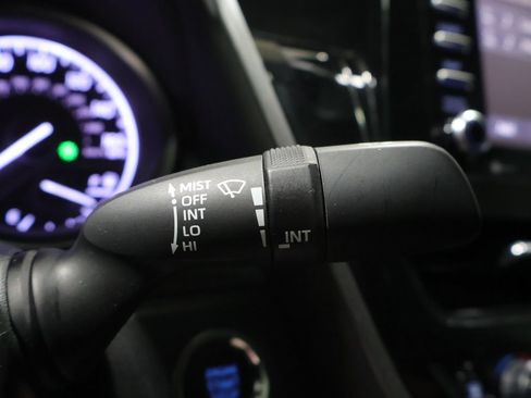 Used 2022 Toyota Camry SE w/ Convenience Package FWD image 37