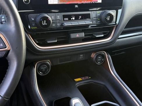 Used 2024 Toyota Grand Highlander AWD Hybrid image 20