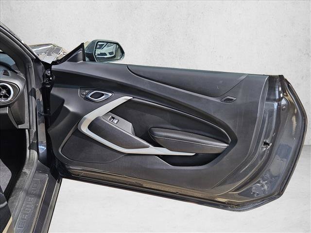 Used 2017 Chevrolet Camaro LT RWD image 10
