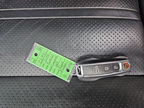 Used 2019 Porsche Cayenne AWD/4WD image 30