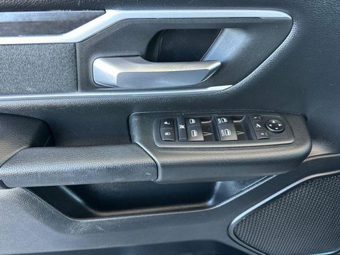 Used 2020 RAM 1500 Big Horn AWD/4WD image 11