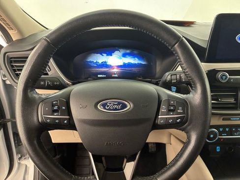 Used 2020 Ford Escape SE Sport image 22