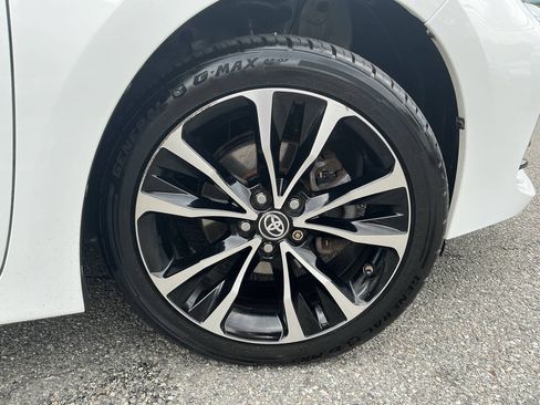 Used 2019 Toyota Corolla SE FWD image 13