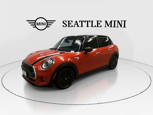 Used 2020 MINI Cooper 4-Door Hardtop FWD image 5