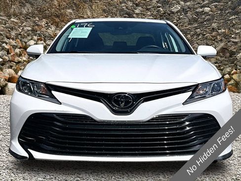 Used 2020 Toyota Camry LE w/ Convenience Package FWD image 3