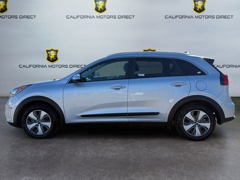 Used 2019 Kia Niro LX image 2