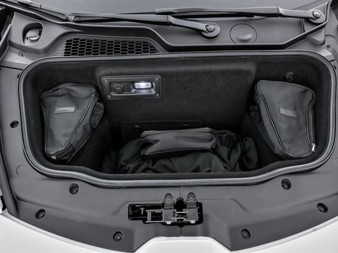 Used 2020 Lamborghini Huracan EVO image 16