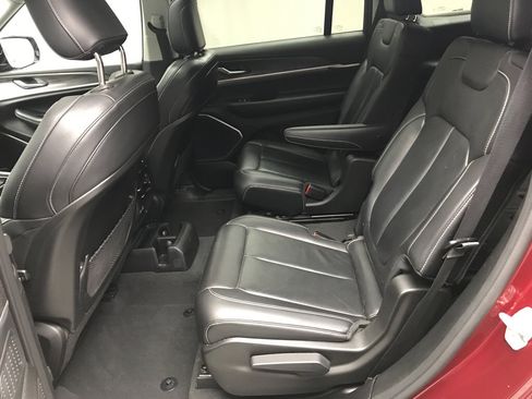 Used 2022 Jeep Grand Cherokee L Limited AWD/4WD image 14