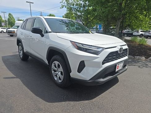 Certified 2023 Toyota RAV4 LE AWD/4WD image 11