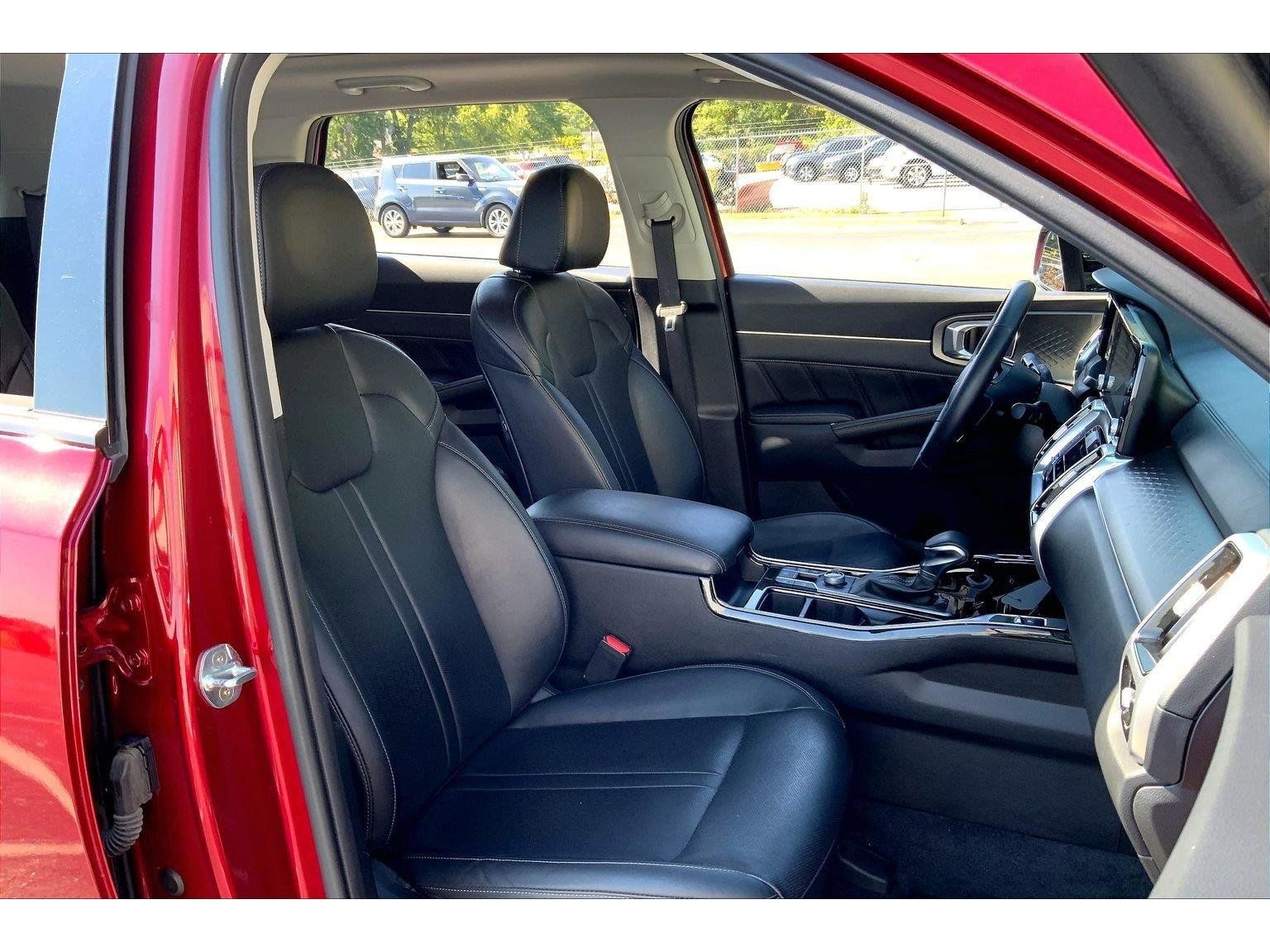 Used 2023 Kia Sorento SX FWD image 7
