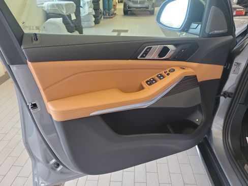 Used 2026 BMW X5 xDrive50e w/ Executive Package image 15