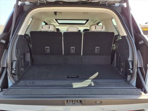 New 2026 Lincoln Navigator Reserve image 16