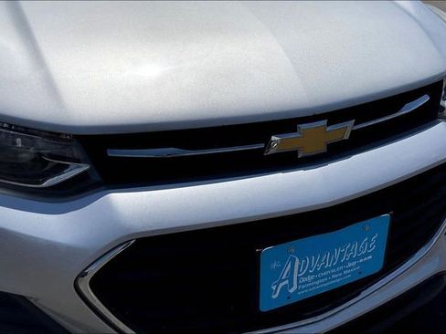 Used 2017 Chevrolet Trax LS w/ Fleet Convenience Package AWD/4WD image 28