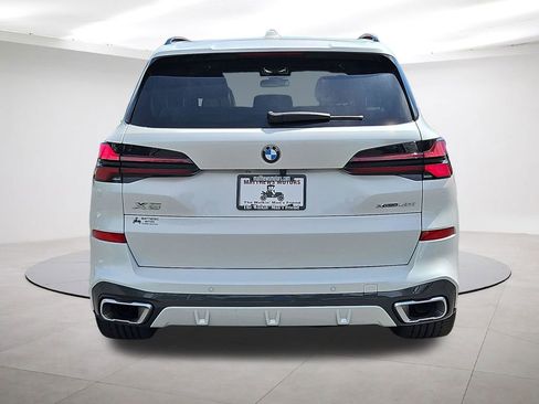 Used 2025 BMW X5 xDrive40i w/ M Sport Package AWD/4WD image 6