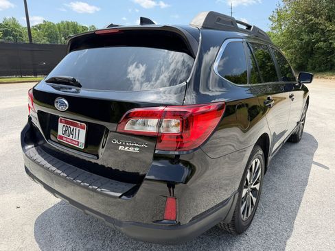 Used 2016 Subaru Outback 2.5i Limited AWD/4WD image 5