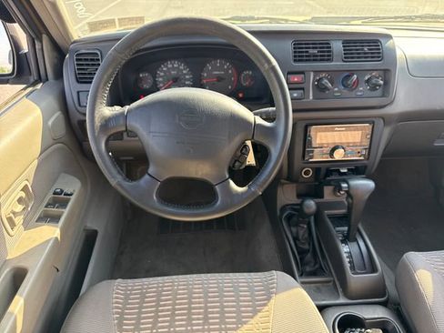 Used 2000 Nissan Xterra XE AWD/4WD image 20
