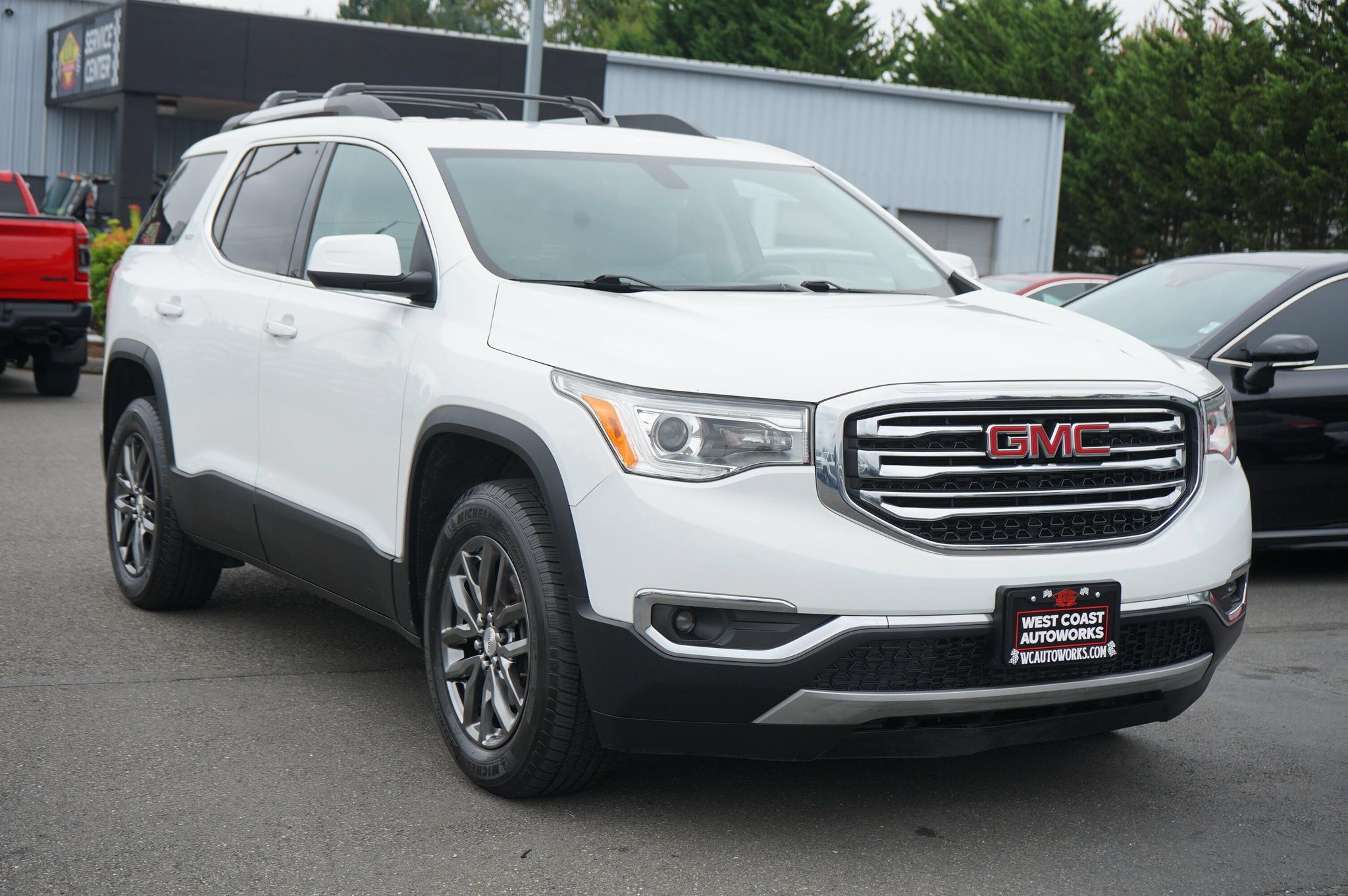 Used 2017 GMC Acadia SLT AWD/4WD image 7
