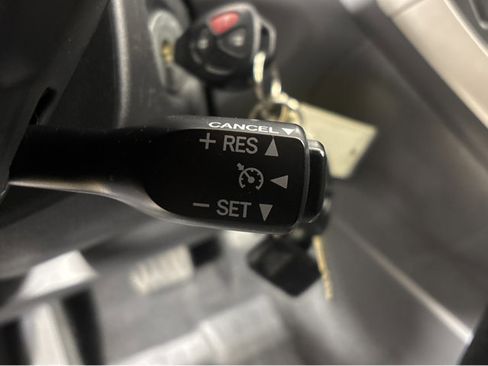 Used 2009 Pontiac Vibe w/ Preferred Package image 26