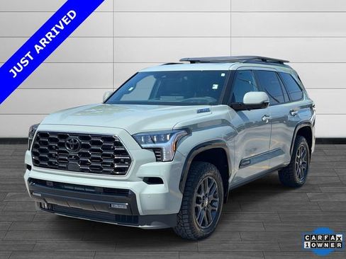 Used 2025 Toyota Sequoia Platinum AWD/4WD image 7