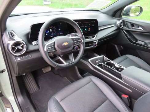 Certified 2025 Chevrolet Equinox LT w/ Convenience Package II AWD/4WD image 24