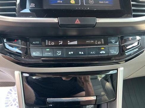Used 2017 Honda Accord EX-L image 22