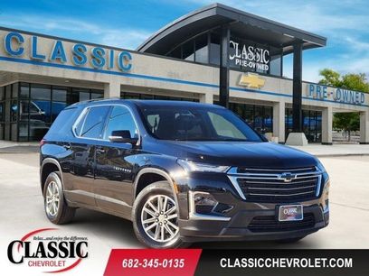 Used 2023 Chevrolet Traverse LT
