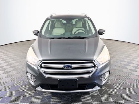 Used 2017 Ford Escape Titanium image 2