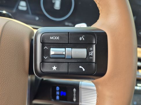 Certified 2025 Hyundai Santa Fe Limited FWD image 33