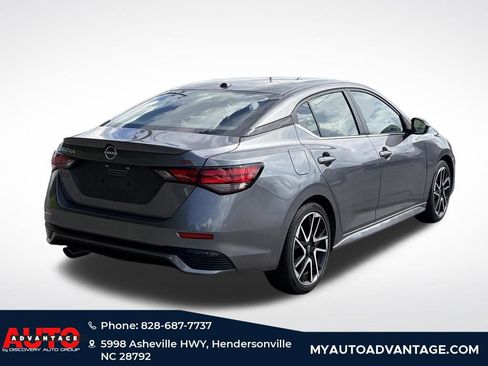 Used 2025 Nissan Sentra SR FWD image 3