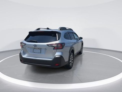 Certified 2025 Subaru Outback Premium AWD/4WD image 7